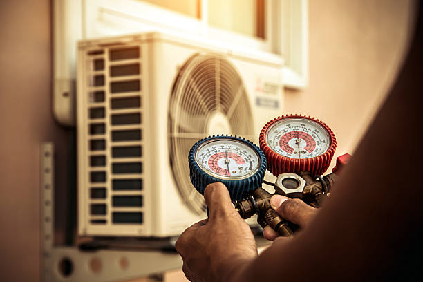 Professional Hvac technician working in Bishopville, SC